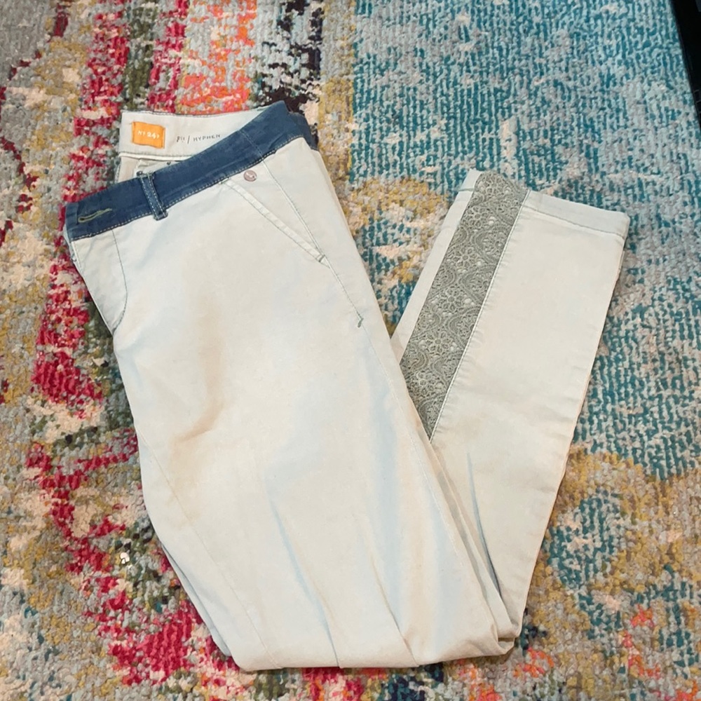 Anthropologie skinny crop pant with lace detail